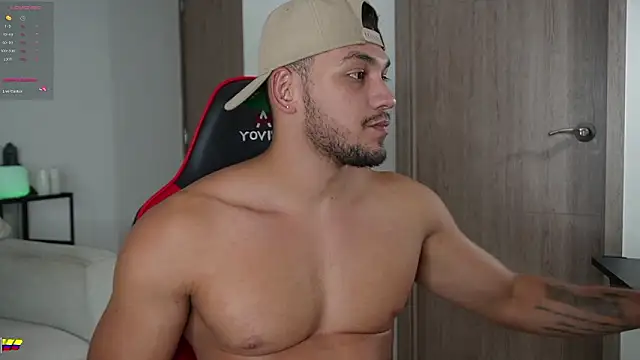 Snapshot of daniel_mejia1 chatting on February 20, 10:43 pm daniel mejia1 online show from February 20, 10:43 pm