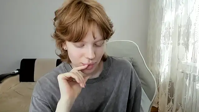 StellaDavis online show from July 8, 11:04 am