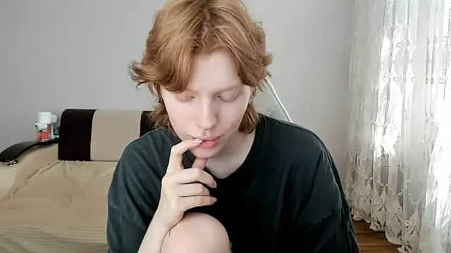 StellaDavis online show from July 12, 10:39 am