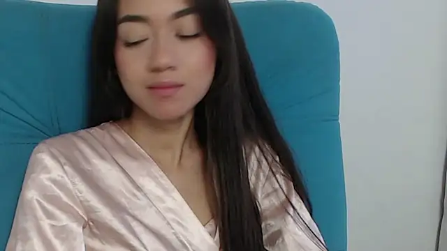 Snapshot of hantonella_ chatting on December 2, 1:57 pm hantonella online show from December 2, 1:57 pm