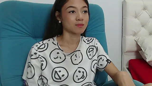 Snapshot of hantonella_ chatting on December 27, 3:04 pm hantonella online show from December 27, 3:04 pm