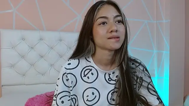 Snapshot of hantonella_ chatting on September 22, 8:44 pm hantonella online show from September 22, 8:44 pm