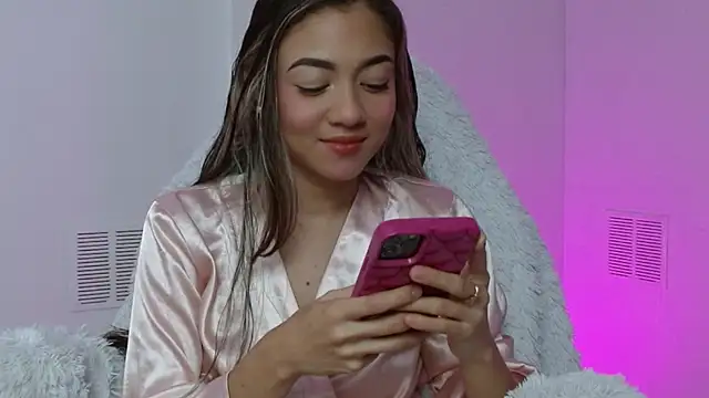 hantonella  online show from December 3, 4:49 pm