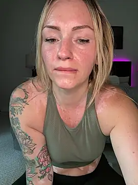 MaggieMayI89 online show from July 21, 11:45 am