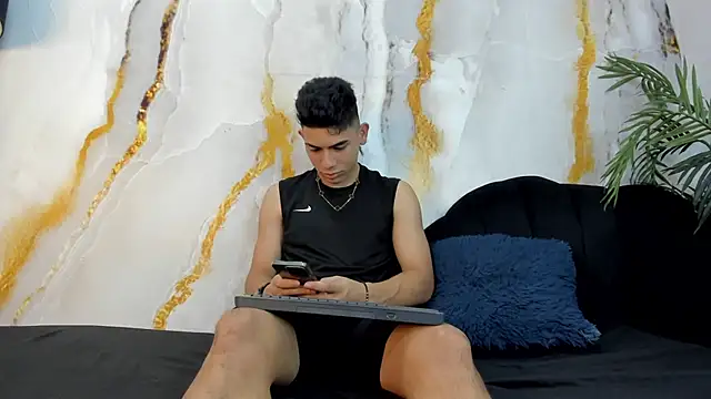 andrew rose  online show from October 4, 3:21 pm