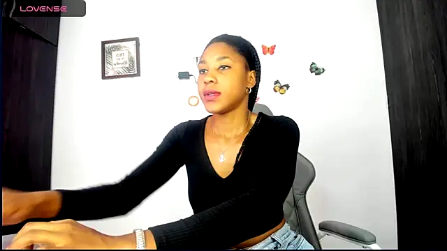 Snapshot of Nala_j8 chatting on January 11, 5:29 pm Nala j8 online show from January 11, 5:29 pm