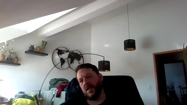 BennyLommy online show from March 19, 2:43 pm