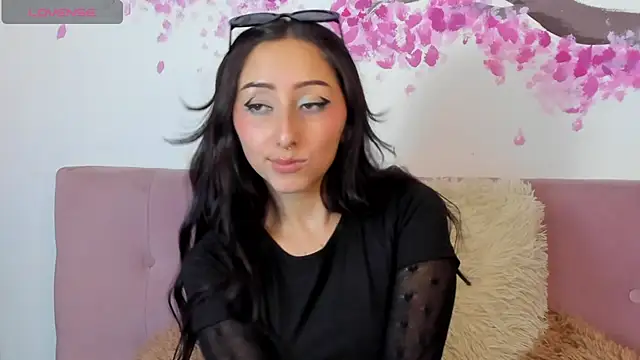 v1cky  online show from February 7, 10:09 pm