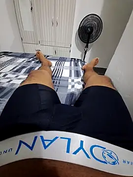 Snapshot of Willner08 chatting on October 16, 2:34 am Willner08 online show from October 16, 2:34 am