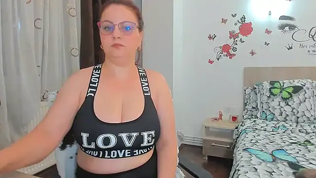 Snapshot of Adelamilfsex chatting on October 6, 6:38 pm Adelamilfsex online show from October 6, 6:38 pm