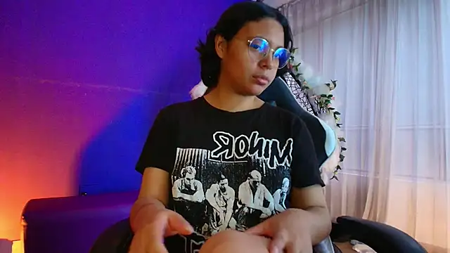 Snapshot of Emmapark_ chatting on March 22, 7:28 pm Emmapark online show from March 22, 7:28 pm