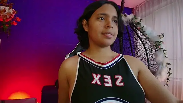 Snapshot of Emmapark_ chatting on March 30, 6:42 pm Emmapark online show from March 30, 6:42 pm