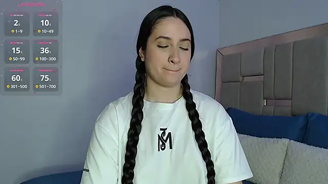 sofiaduque 26 online show from January 10, 8:43 pm