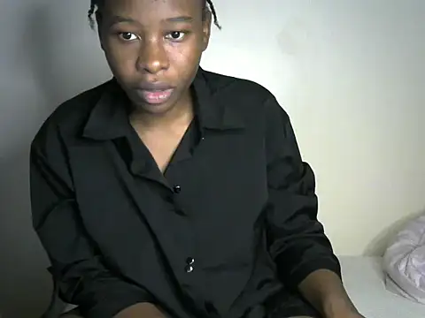 Snapshot of Novah_ chatting on April 17, 4:10 pm Novah online show from April 17, 4:10 pm