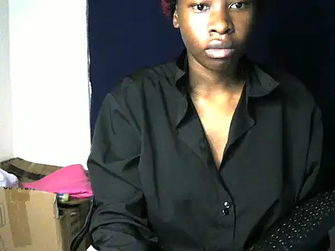 Snapshot of Novah_ chatting on May 11, 2:28 am Novah online show from May 11, 2:28 am