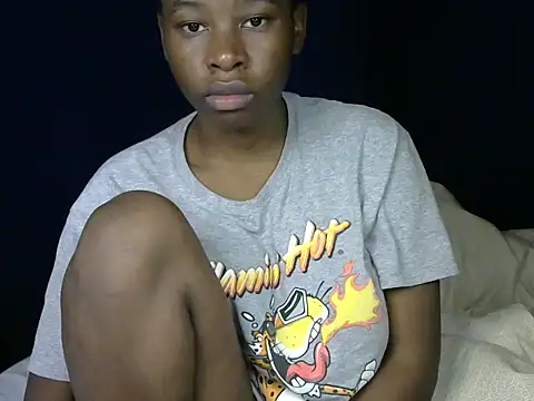 Snapshot of Novah_ chatting on May 24, 12:48 am Novah online show from May 24, 12:48 am