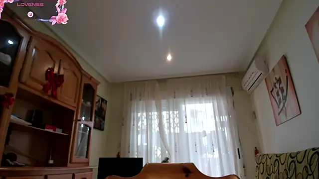 bella apont online show from January 28, 10:23 am