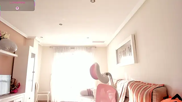 bella apont online show from November 21, 8:46 am