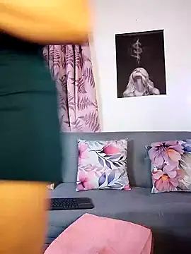 Charlotte Bayron online show from February 5, 12:20 am