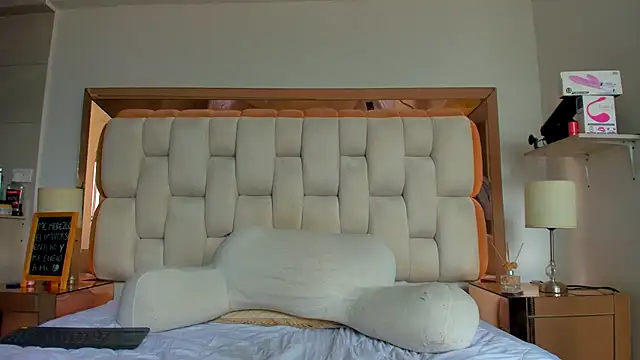 emilyparkerr01 online show from March 14, 2:41 pm