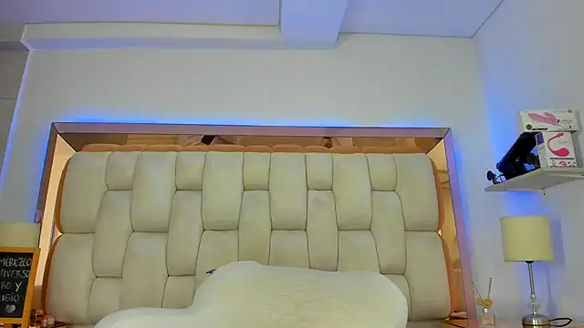 emilyparkerr01 online show from March 20, 2:42 pm