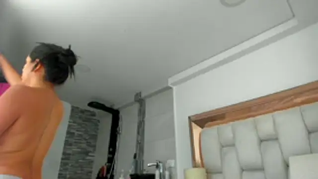 emilyparkerr01 online show from November 28, 10:45 pm