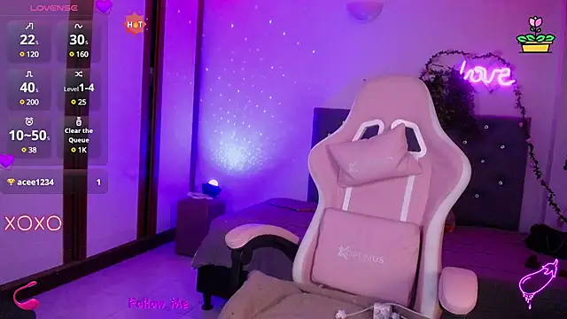 SexyLuna   online show from January 8, 12:17 am
