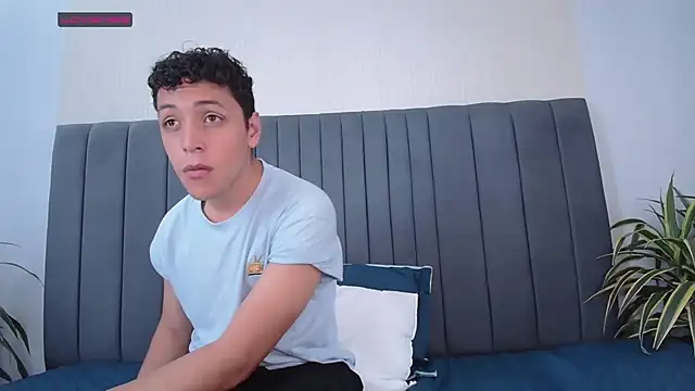 Snapshot of 24_7horny_ chatting on March 9, 4:05 am 24 7horny online show from March 9, 4:05 am