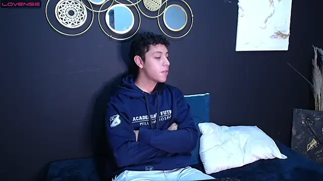 Snapshot of 24_7horny_ chatting on March 20, 12:43 pm 24 7horny online show from March 20, 12:43 pm