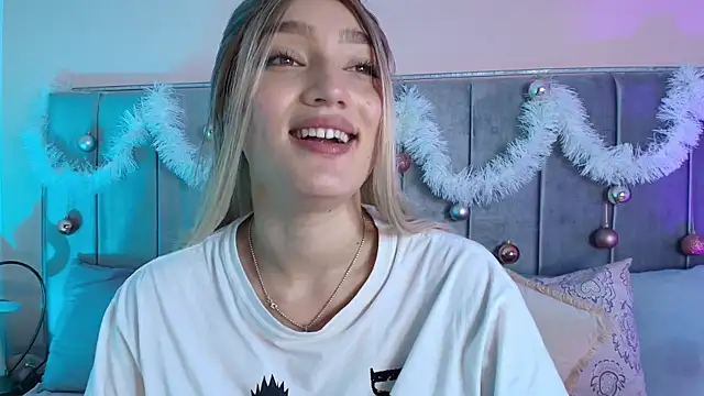 Giaa Ross online show from December 27, 2:43 pm