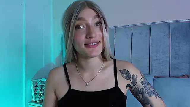 Giaa Ross online show from January 10, 2:55 pm
