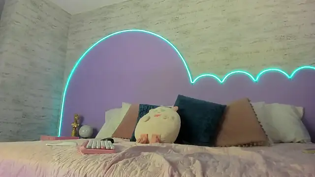 Giaa Ross online show from November 20, 8:08 pm