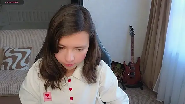 Lina Brownie online show from October 1, 4:07 am