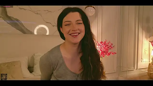 Snapshot of Miley_Smile chatting on October 5, 5:39 am Miley Smile online show from October 5, 5:39 am