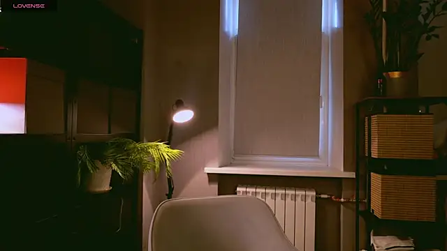 Snapshot of Miley_Smile chatting on October 6, 5:49 am Miley Smile online show from October 6, 5:49 am