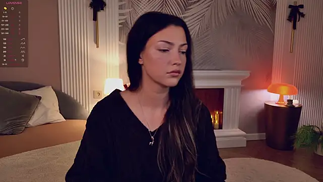 Snapshot of Miley_Smile chatting on December 2, 5:46 am Miley Smile online show from December 2, 5:46 am