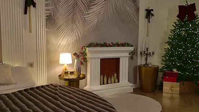 Miley Smile online show from December 19, 5:58 am