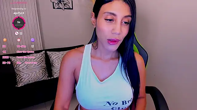 CharlotteCox  online show from December 15, 1:43 am