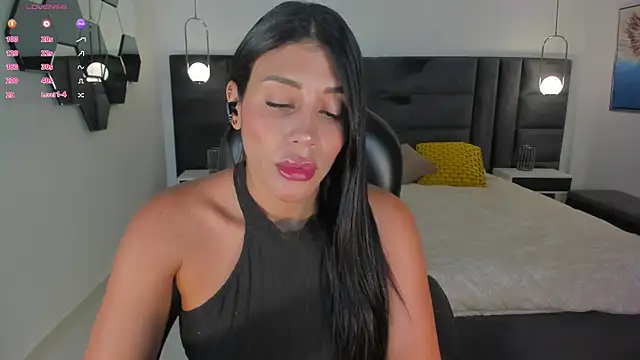 CharlotteCox  online show from July 29, 2:53 am