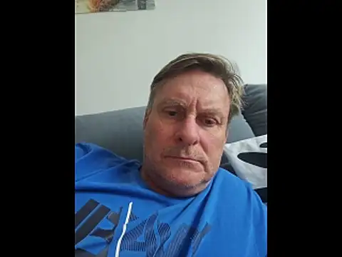 johnnym1 online show from March 12, 7:36 am