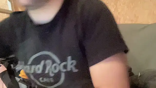 Snapshot of RedDante89 chatting on March 11, 1:37 am RedDante89 online show from March 11, 1:37 am