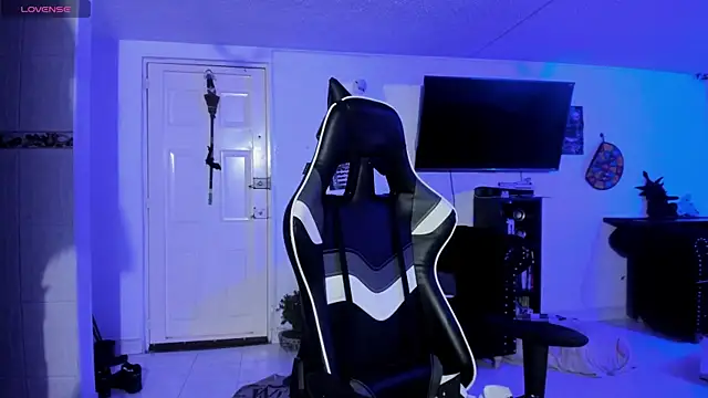 Snapshot of Acid666_alice chatting on October 9, 10:19 pm Acid666 alice online show from October 9, 10:19 pm