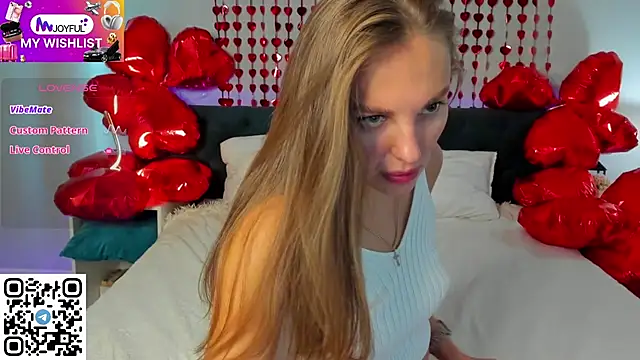 Snapshot of Kelly_Hardy chatting on February 15, 3:09 am Kelly Hardy online show from February 15, 3:09 am