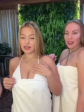 Kelly Hardy online show from November 24, 2:22 am