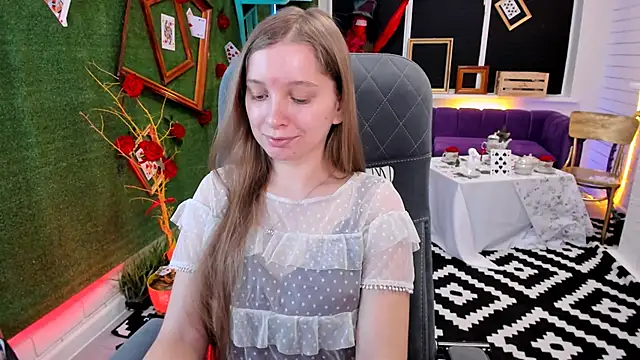 MayaSinabon online show from December 8, 10:19 am
