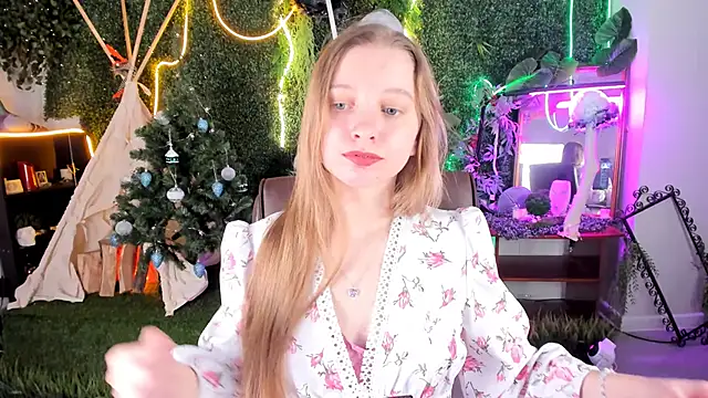 MayaSinabon online show from December 15, 10:18 am