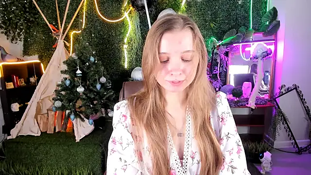 MayaSinabon online show from December 15, 1:22 pm