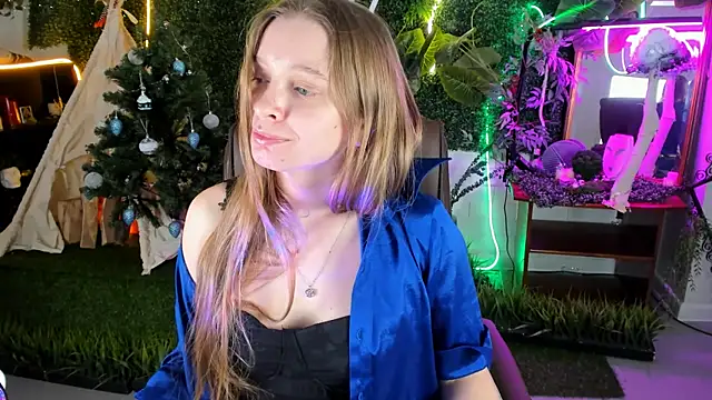 MayaSinabon online show from December 17, 3:17 pm