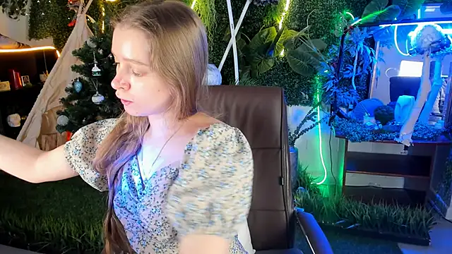 MayaSinabon online show from December 18, 9:04 am