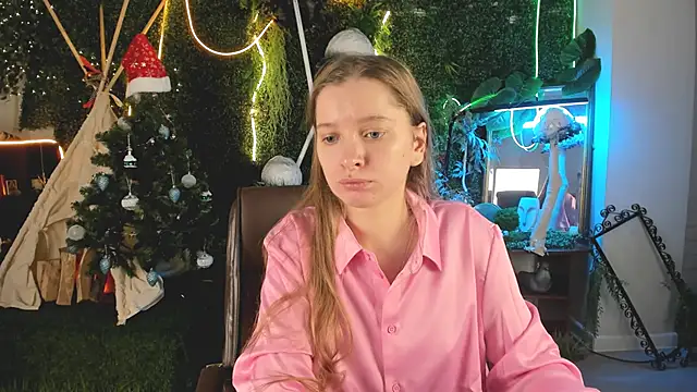 MayaSinabon online show from December 25, 9:13 am